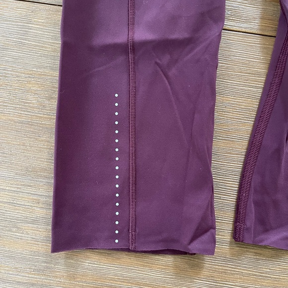 Maroon cropped lululemon leggings - Picture 3 of 3